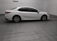 2018 Toyota Camry in Oklahoma City, OK 73139 - 18142960 10