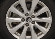 2018 Toyota Camry in Oklahoma City, OK 73139 - 18142960 31