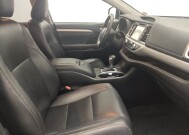 2019 Toyota Highlander in Jacksonville, FL 32210 - 18143022 21