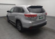 2019 Toyota Highlander in Jacksonville, FL 32210 - 18143022 5