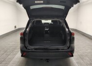 2021 Toyota Highlander in Lombard, IL 60148 - 18143151 29