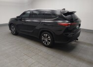 2021 Toyota Highlander in Lombard, IL 60148 - 18143151 3