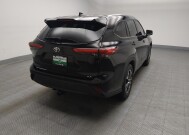2021 Toyota Highlander in Lombard, IL 60148 - 18143151 9