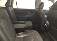 2021 Toyota Highlander in Lombard, IL 60148 - 18143151 19