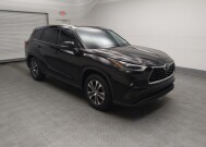 2021 Toyota Highlander in Lombard, IL 60148 - 18143151 11