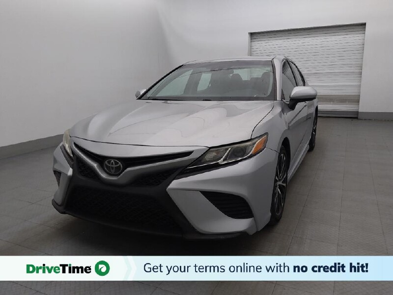2018 Toyota Camry in Tampa, FL 33619 - 18143174
