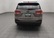 2017 Kia Sorento in Lubbock, TX 79424 - 18143199 7