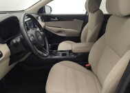 2018 Kia Sorento in Orlando, FL 32808 - 18143485 17