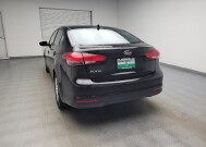 2017 Kia Forte in Eastpointe, MI 48021 - 18143567 6