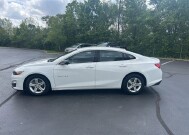 2019 Chevrolet Malibu in Marysville, OH 43040 - 18143803 3