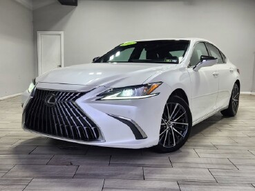 2022 Lexus ES 350 in Cinnaminson, NJ 08077