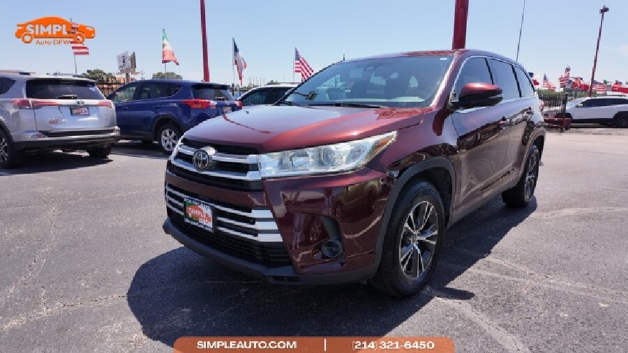 2019 Toyota Highlander in Dallas, TX 75228 - 18143820