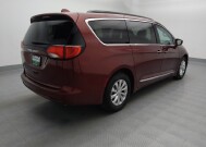 2017 Chrysler Pacifica in Gladstone, MO 64118 - 18144202 10