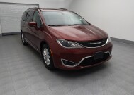 2017 Chrysler Pacifica in Gladstone, MO 64118 - 18144202 11