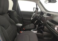 2022 Jeep Renegade in St. Louis, MO 63136 - 18144271 21
