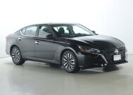 2025 Nissan Altima in Bedford, OH 44146 - 18144291 9