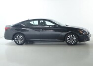 2025 Nissan Altima in Bedford, OH 44146 - 18144291 11