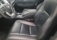 2019 Toyota Highlander in Tallahassee, FL 32304 - 18144707 17