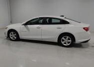 2019 Chevrolet Malibu in Columbus, OH 43231 - 18144739 3