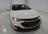 2019 Chevrolet Malibu in Columbus, OH 43231 - 18144739 14