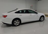 2019 Chevrolet Malibu in Columbus, OH 43231 - 18144739 10