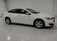 2019 Chevrolet Malibu in Columbus, OH 43231 - 18144739 11