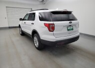 2017 Ford Explorer in Louisville, KY 40258 - 18145037 5