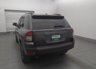 2017 Jeep Compass in Tampa, FL 33619 - 18145122 5