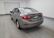 2018 Chevrolet Cruze in Miamisburg, OH 45342 - 18145373 5