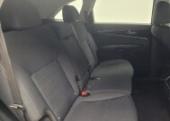 2019 Kia Sorento in Indianapolis, IN 46222 - 18145427 19