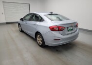2017 Chevrolet Cruze in Miamisburg, OH 45342 - 18145476 5