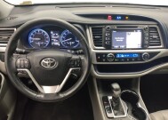 2019 Toyota Highlander in Lauderdale Lakes, FL 33313 - 18145681 22