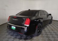 2018 Chrysler 300 in Midlothian, IL 60445 - 18145777 9