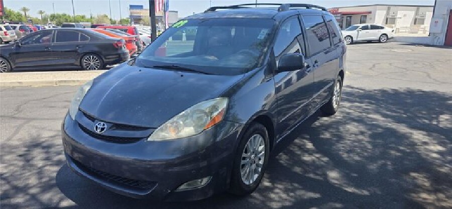 2009 Toyota Sienna in Mesa, AZ 85212 - 18145957