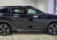 2021 Toyota Highlander in Cinnaminson, NJ 08077 - 18145970 6