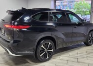 2021 Toyota Highlander in Cinnaminson, NJ 08077 - 18145970 5