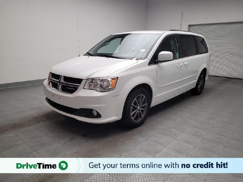 2017 Dodge Grand Caravan in Downey, CA 90241 - 18145996