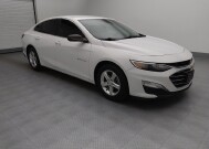 2021 Chevrolet Malibu in Topeka, KS 66611 - 18146164 11