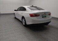 2021 Chevrolet Malibu in Topeka, KS 66611 - 18146164 6