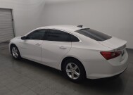 2020 Chevrolet Malibu in Live Oak, TX 78233 - 18146210 3
