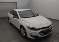 2020 Chevrolet Malibu in Live Oak, TX 78233 - 18146210 13