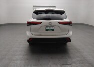 2021 Toyota Highlander in Oklahoma City, OK 73139 - 18146221 6