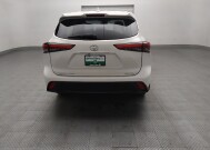 2021 Toyota Highlander in Oklahoma City, OK 73139 - 18146221 7