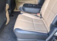2019 Kia Sedona in Knoxville, TN 37912 - 18146361 8