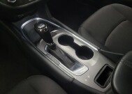 2018 Chevrolet Malibu in Indianapolis, IN 46219 - 18146669 26