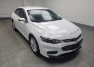 2018 Chevrolet Malibu in Indianapolis, IN 46219 - 18146669 13