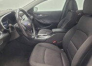 2018 Chevrolet Malibu in Indianapolis, IN 46219 - 18146669 17