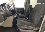 2017 Dodge Grand Caravan in Hialeah, FL 33014 - 18146794 17