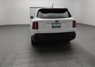 2021 Kia Sorento in Tulsa, OK 74145 - 18147101 6