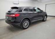 2016 Lincoln MKX in Cincinnati, OH 45255 - 18147210 10